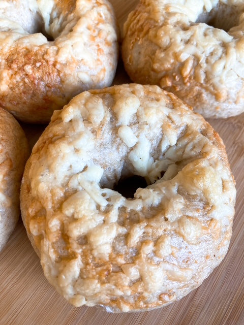 Sourdough Bagels: Plain, Everything, or Asiago (6 per bag)